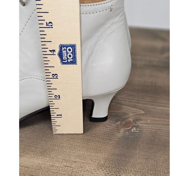 Array by Massey leather lace up ankle boots womens sz9M light grey butter soft - Picture 10 of 11